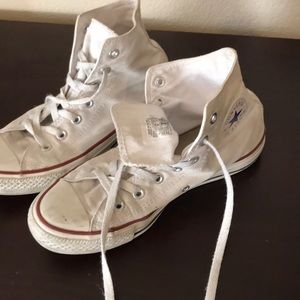 Chuck Taylor White All Star Converse size:8W or 6M